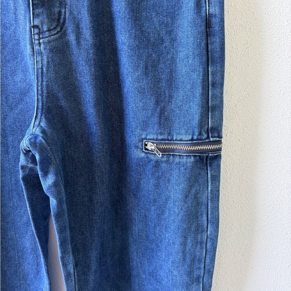 Pretty Little Things Thigh Zip Detail Straight‎ Leg Jeans Size 8 NWT Medium Wash - Picture 11 of 16